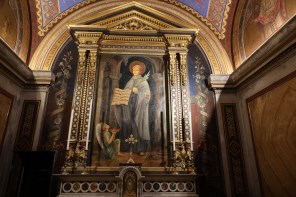 영국의 성 리카르도 레이놀즈 제단화_photo by Lawrence OP_in the Convent Church of Santa Brigida in Rome_Italy.jpg